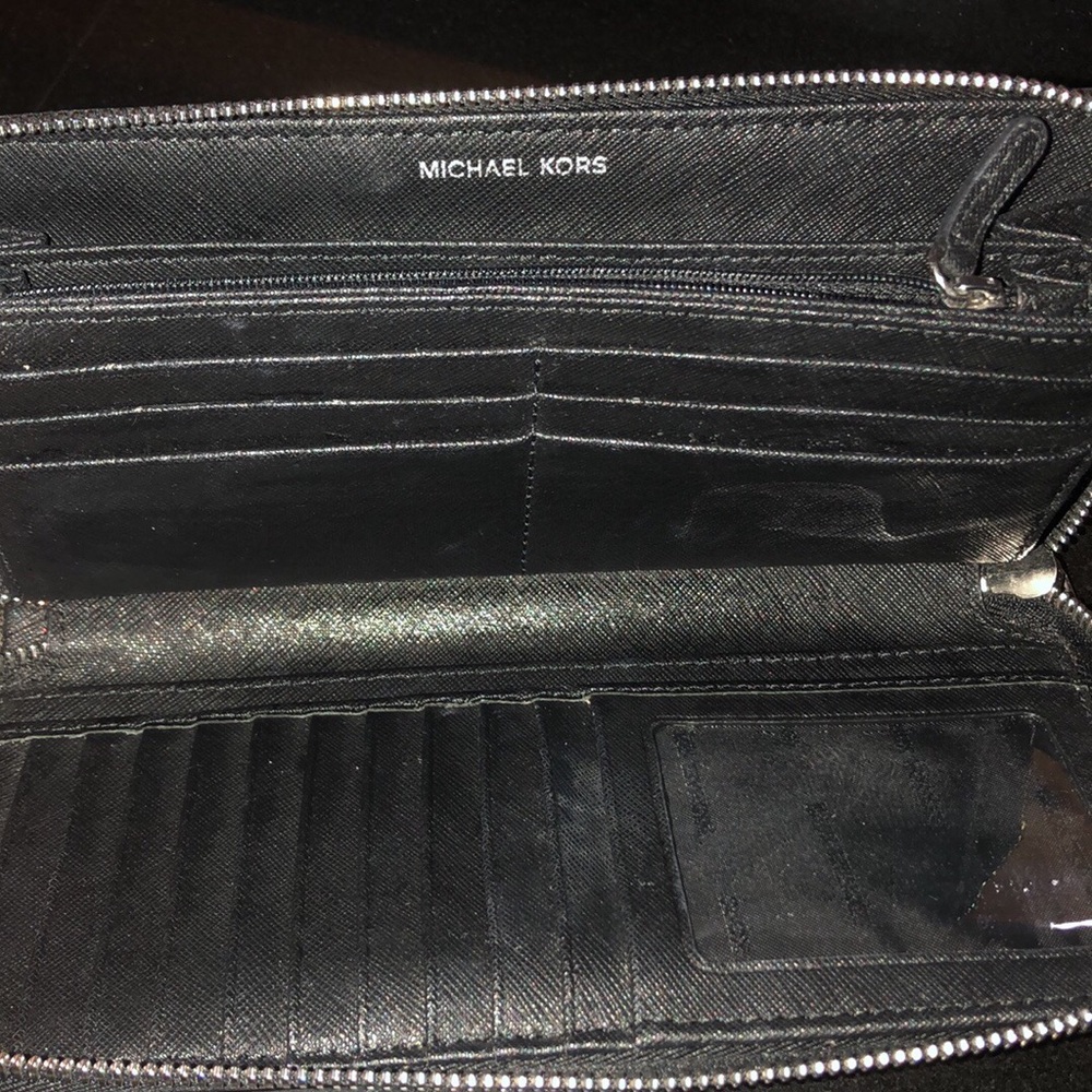 Authentic Michael Kors Wallet - image 5